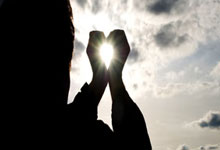 股票账户限制交易是什么意思:股票开户哪个券商好点-万科A：上半年净亏损119.47亿元